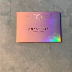 Anastasia aurora glow kit